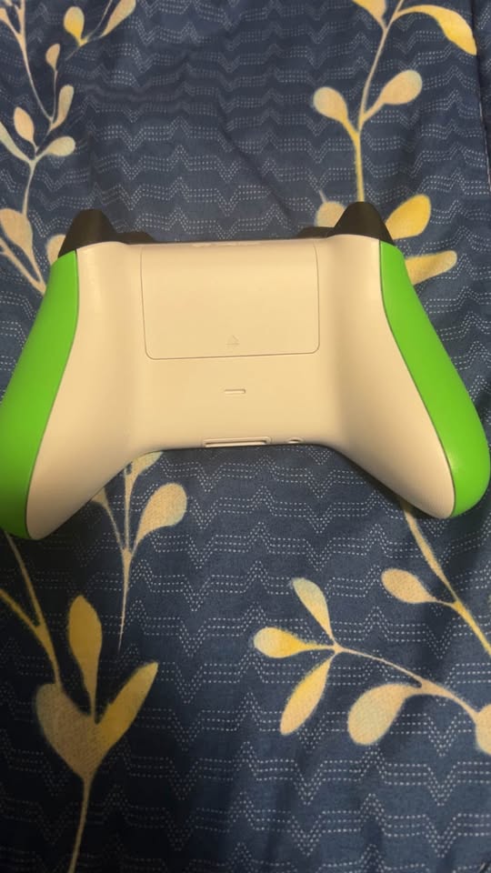 Xbox controller - photo 5