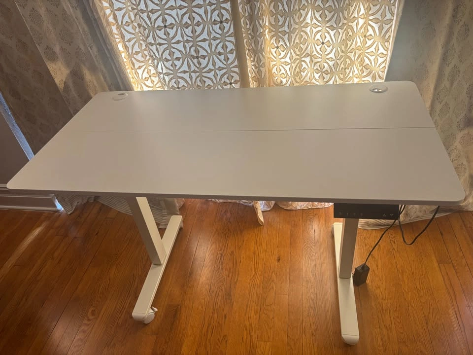 Electric Standing Desk - 48*24 inches