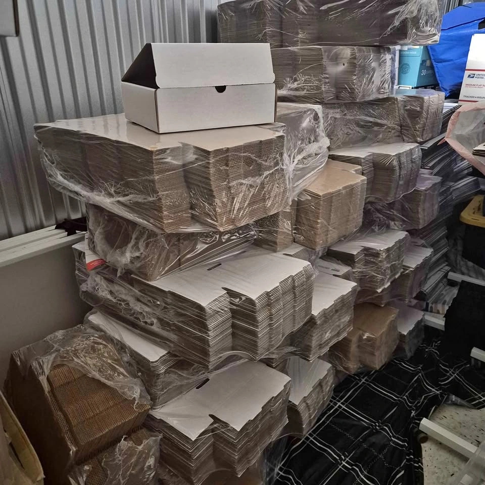 Uline 10x6x4 Plain White Shipping Boxes