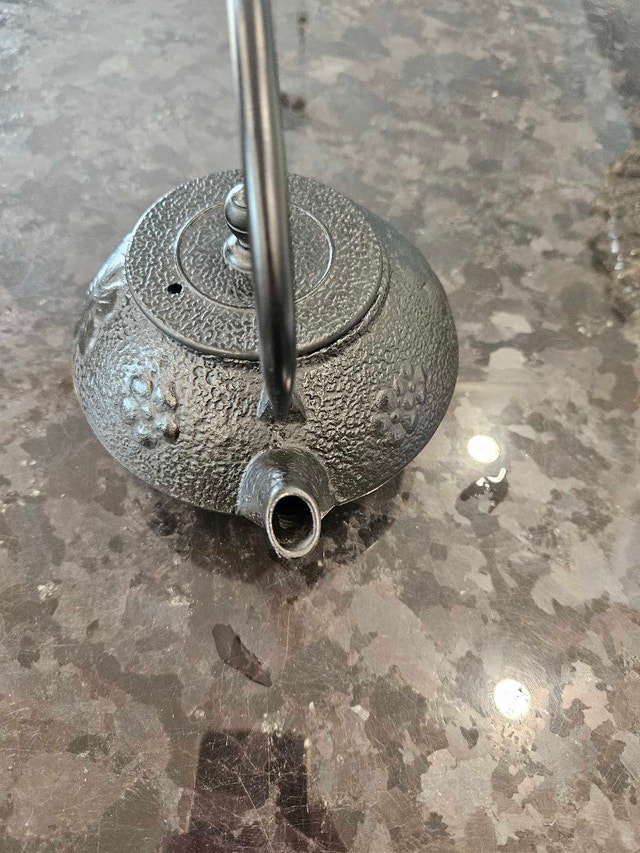 Vintage Japanese Cast-Iron Teapot - photo 2