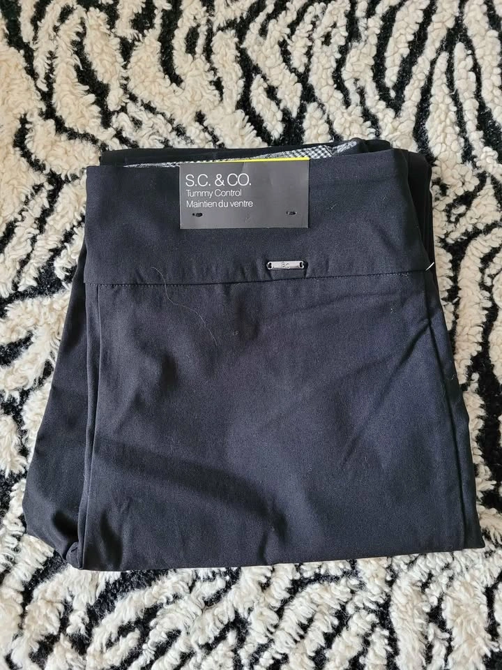Brand new with tags! Black stretchy slim fit pants - size 6 - photo 2