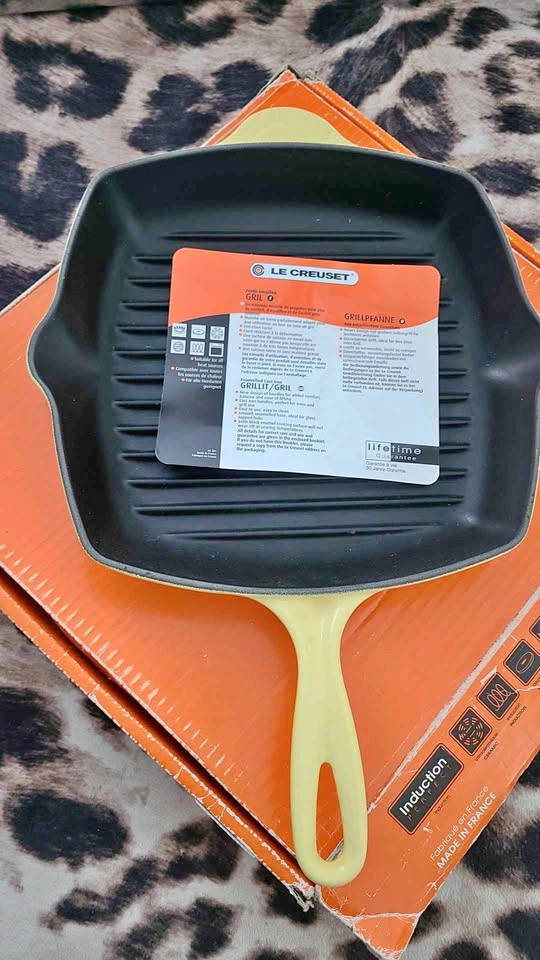 LE CREUSET *RETIRED RARE* SOLEIL YELLOW GRILL PAN