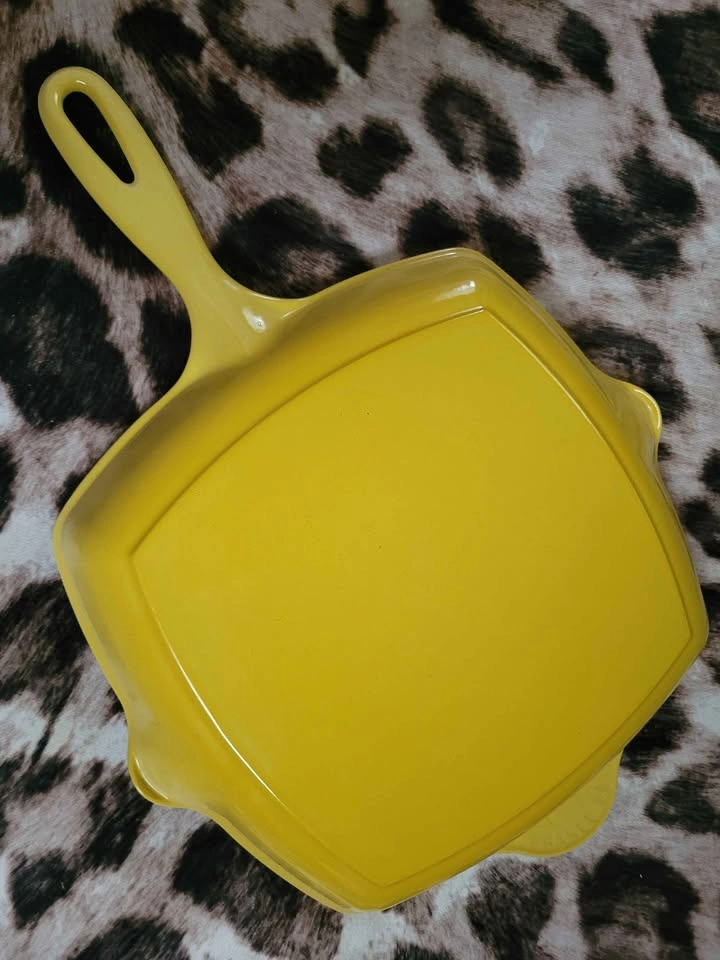 Le Creuset Skillet and Grill Pan RARE! - photo 2