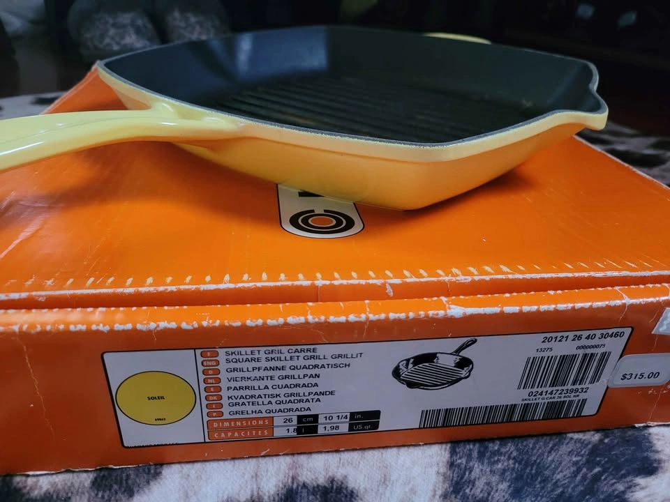Le Creuset Skillet and Grill Pan RARE! - photo 3