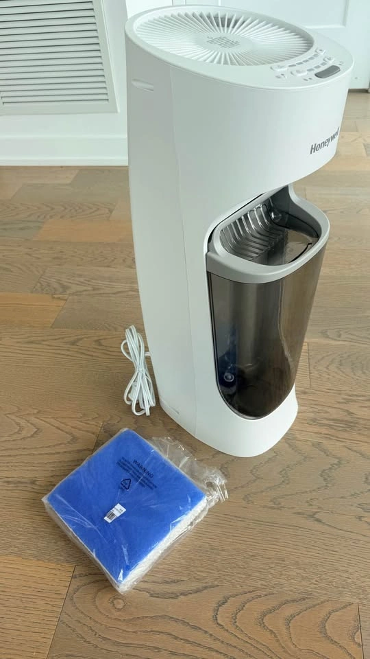 Honeywell Tower Humidifier (Top-Fill) – Like New + FREE Filter! - photo 3