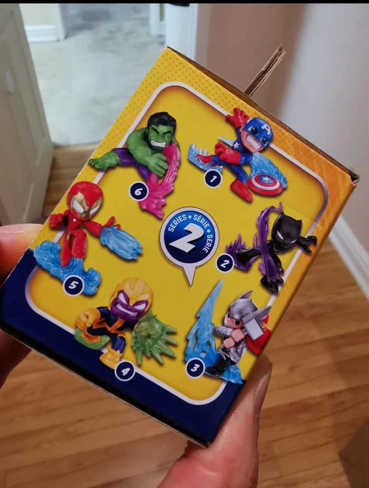Avengers Collectors Mightyverse Figurine - photo 3