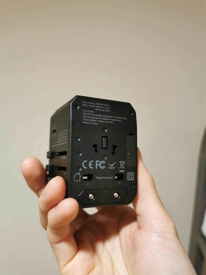 Universal power adapter - photo 3
