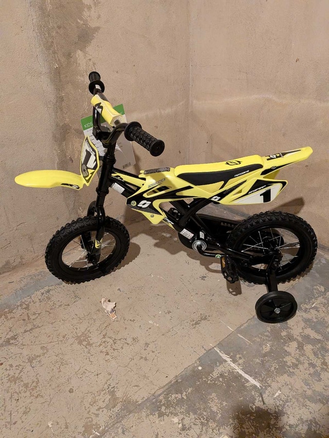 Hyper Bicycles 12" Motobike Kids Bike w/ Training Wheels