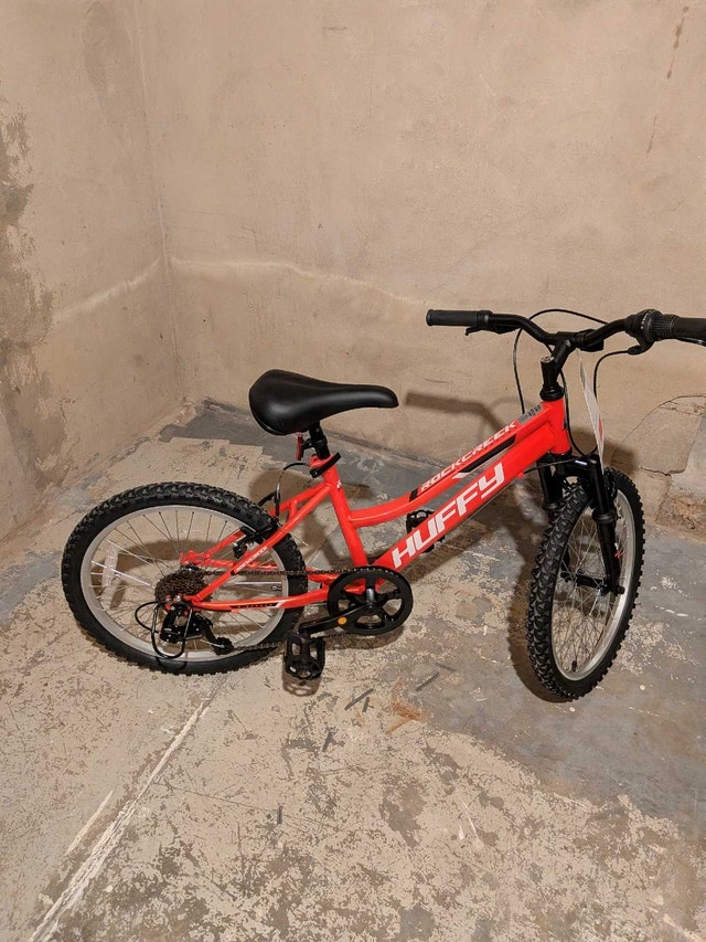 Huffy Rock Creek 20-inch Girls' 6-speed Mountain Bike, Pink - photo 4