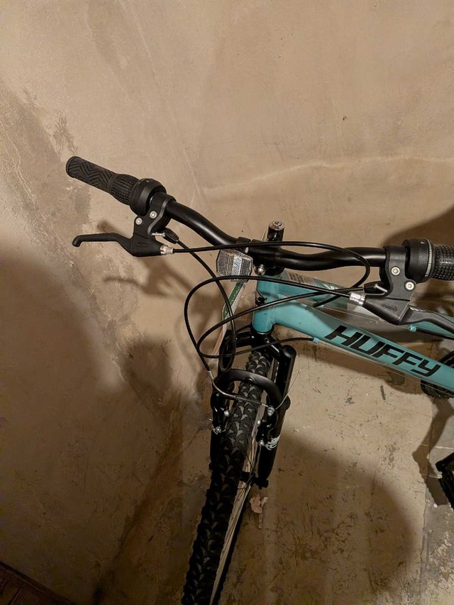 Huffy Rock Creek 26-inch Ladies' 18-speed Mountain Bike, Teal - photo 2