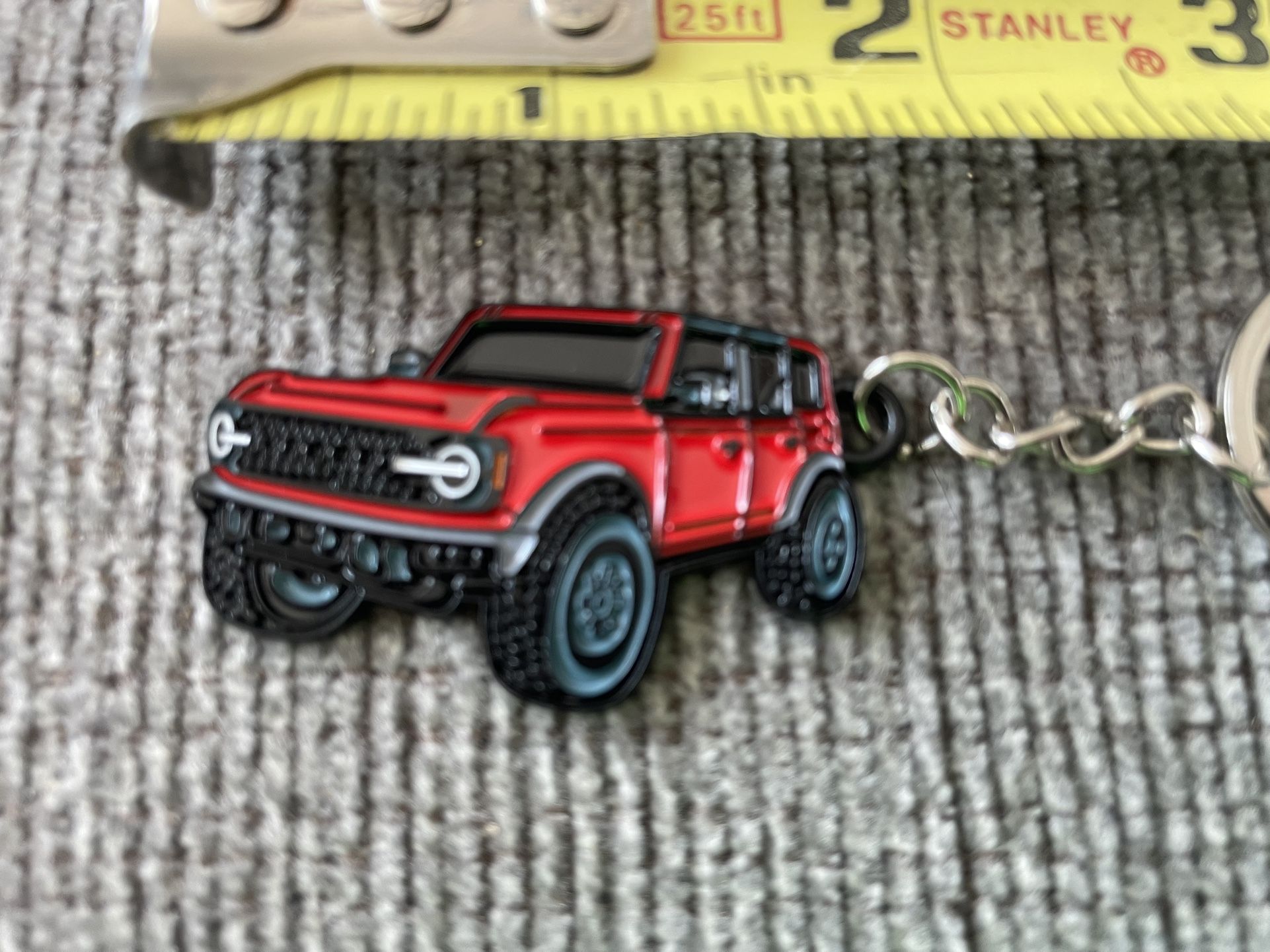 NEW - Metal Keychain For Ford Bronco - Red - photo 3