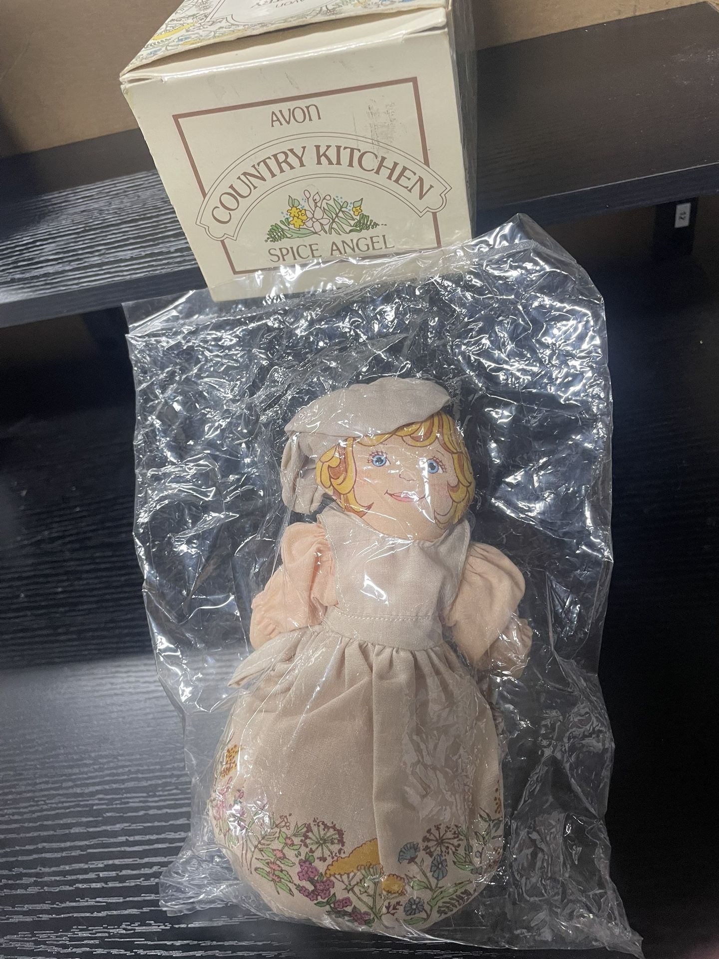 NEW - Avon Country Kitchen Spice Angel Counter Topper