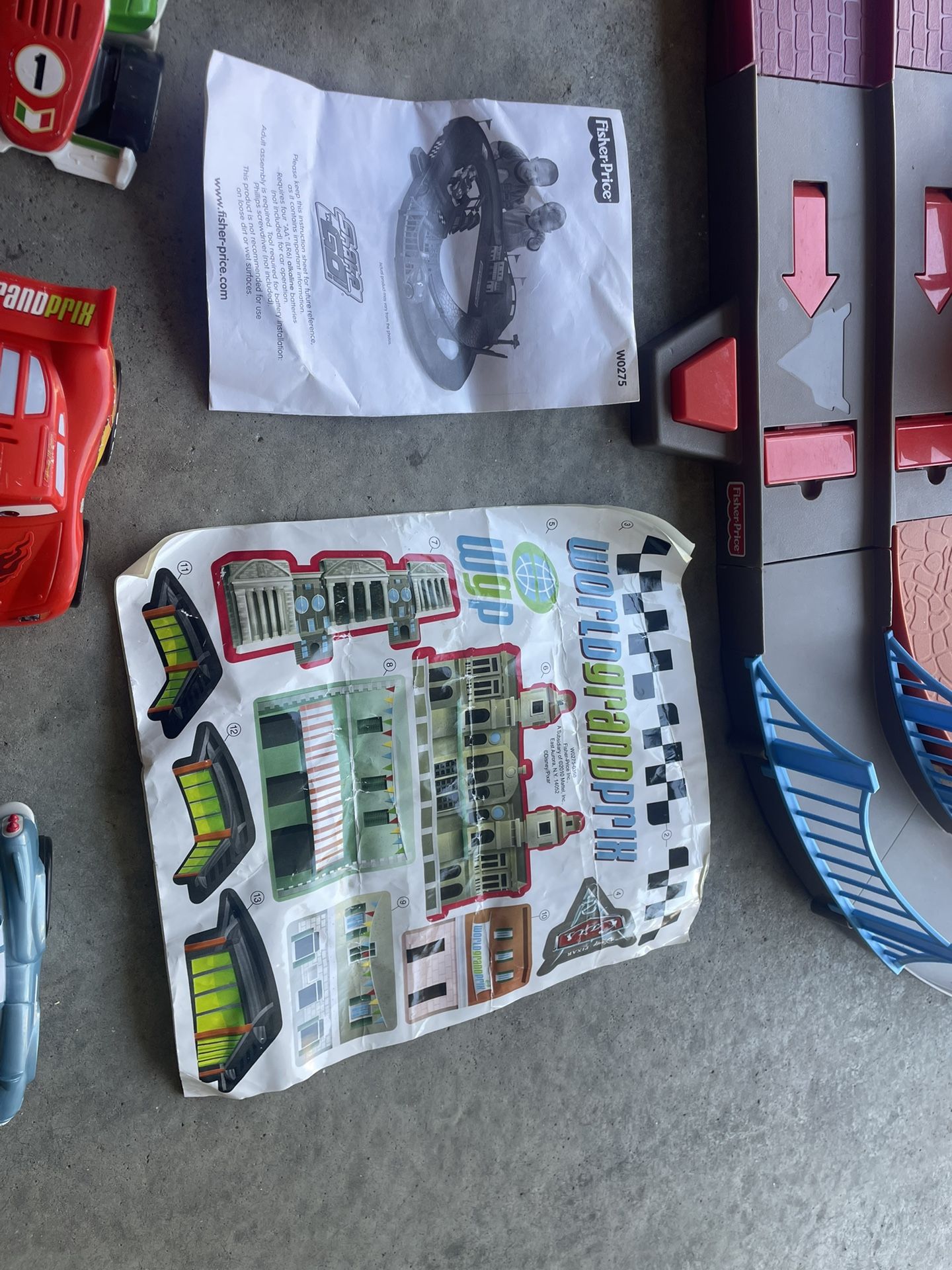 Vintage Fisher-Price Cars World Grand Prix Shake ‘N Go Playset - photo 2