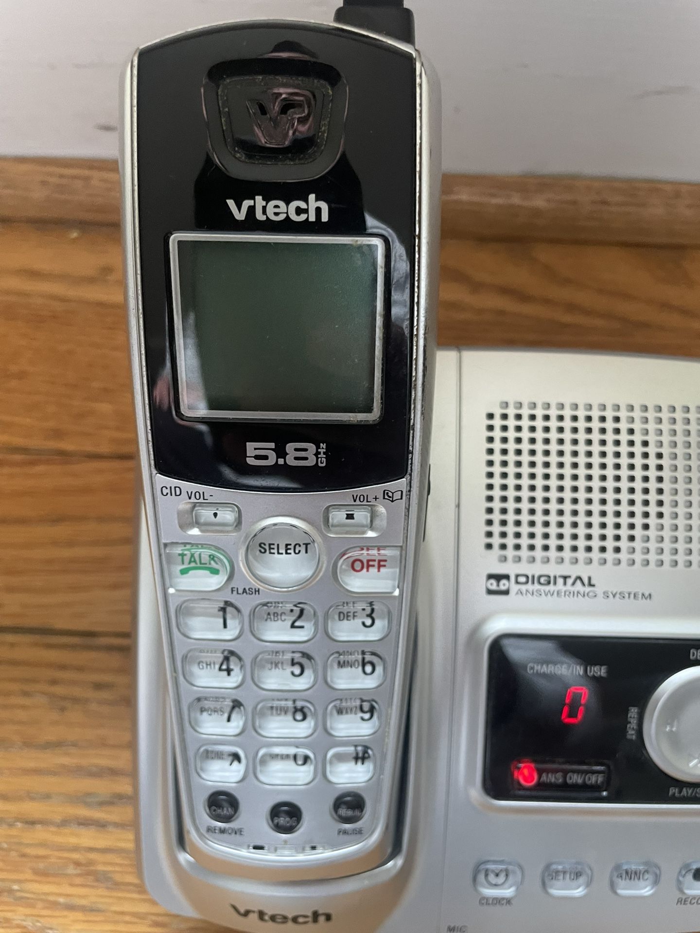 VTech ia5863 5.8 GHz Cordless Phone with Answering System - photo 3