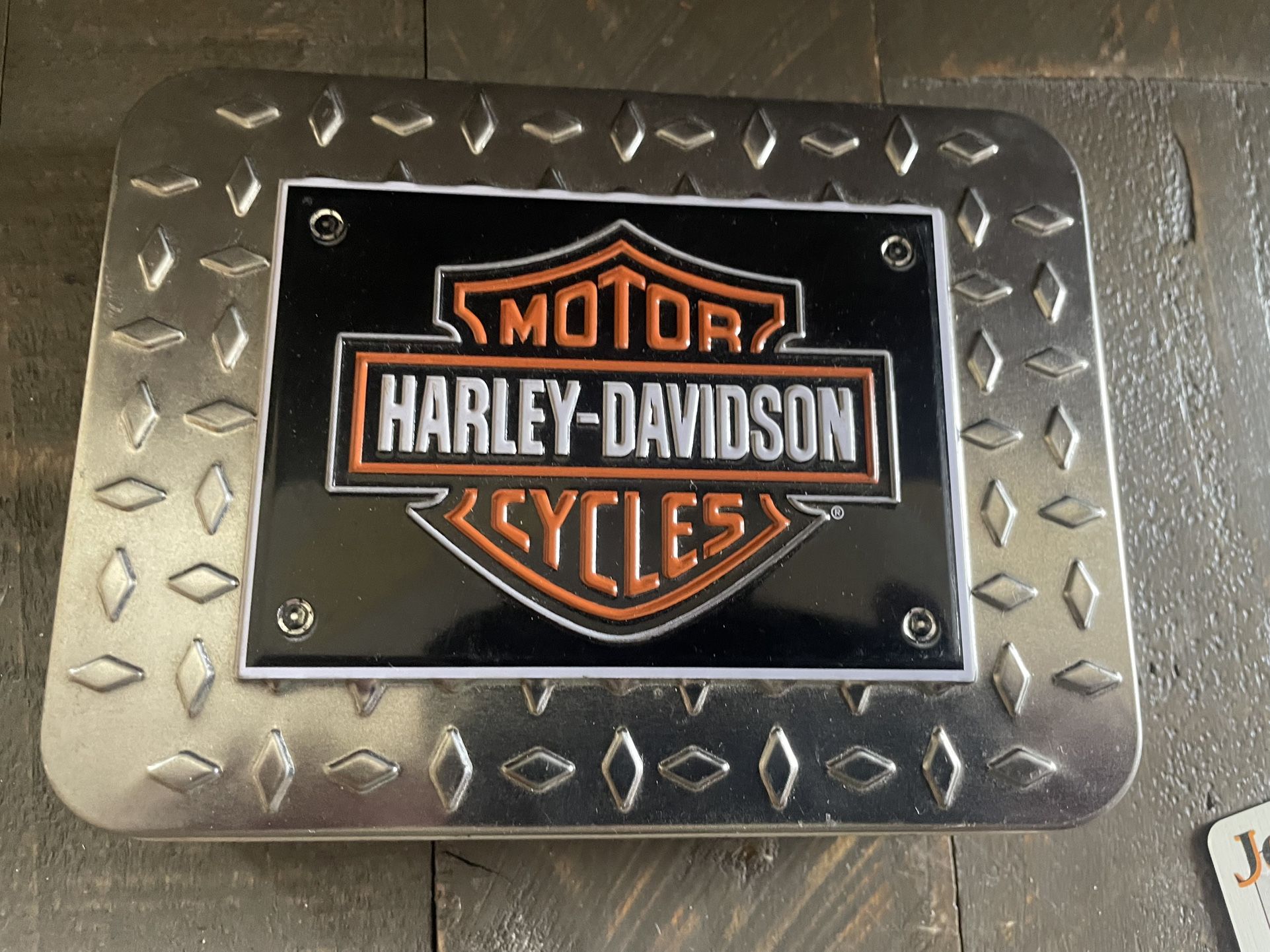 Vintage Harley Davidson Diamond Plate Tin w/ 2 Card Decks - photo 3