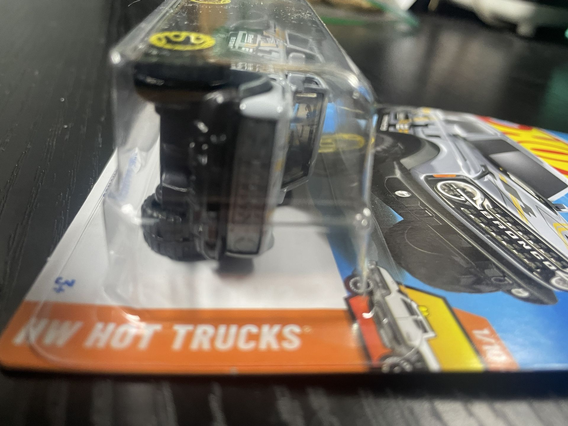 Hot Wheels 2021 Ford Bronco - Gray - HW Hot Trucks - photo 5