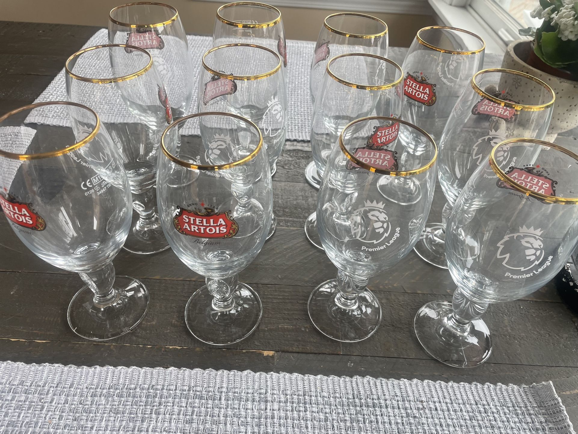Lot Of 12 Stella Glasses - Beautiful Condition