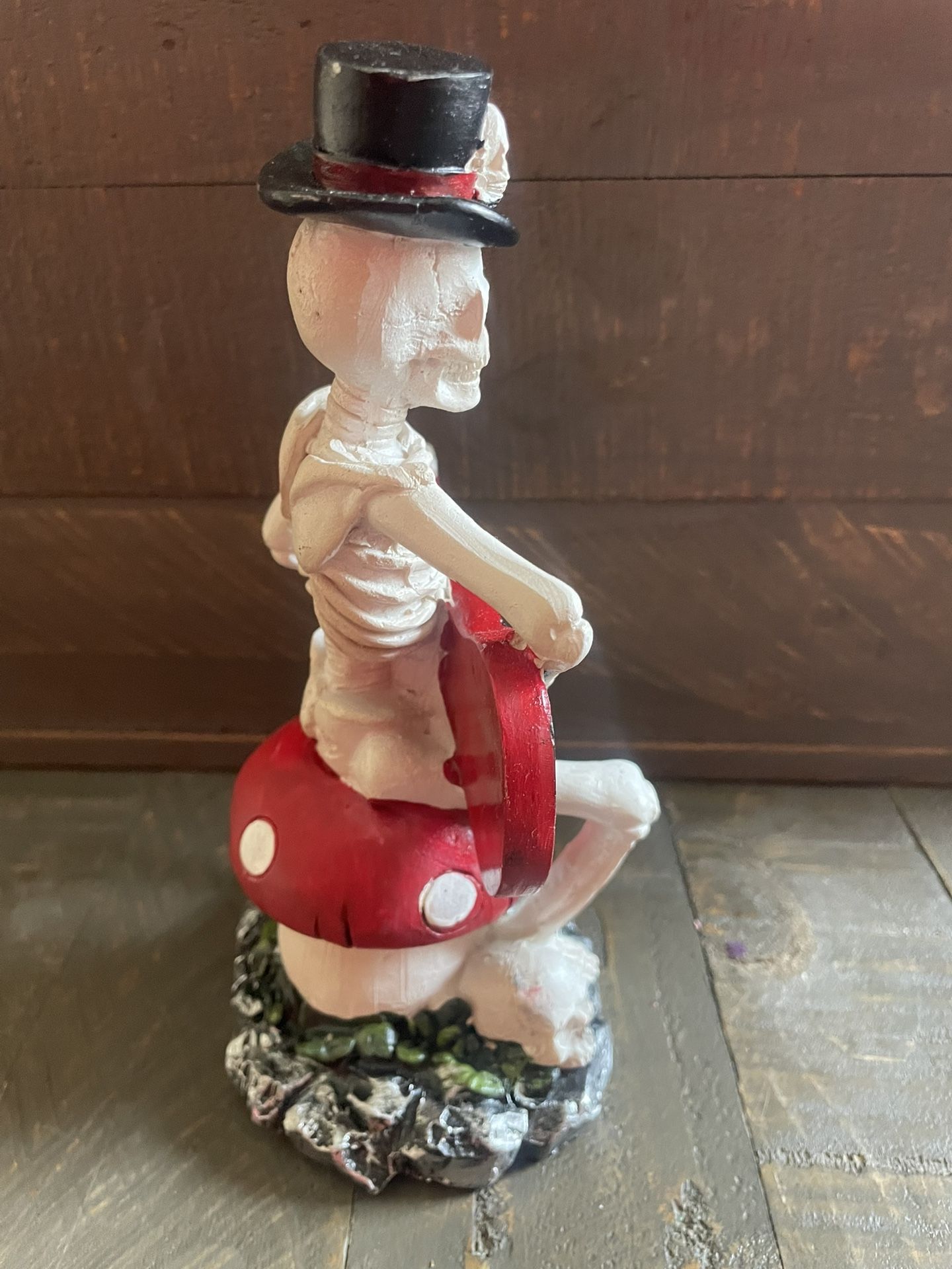 Resin Skeleton Playing Guitar On A Mushroom - photo 3