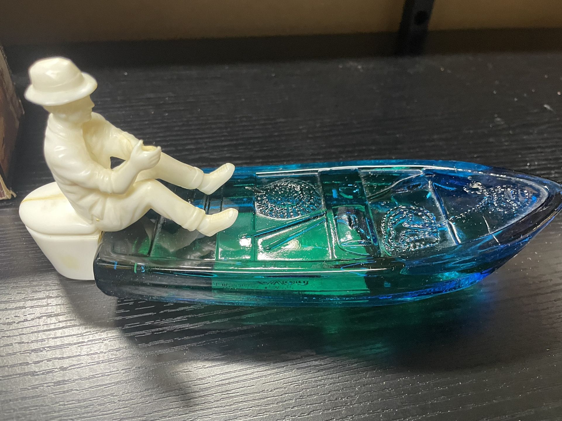 Avon "Gone Fishing" Tai Winds Aftershave Decanter - Full - photo 5
