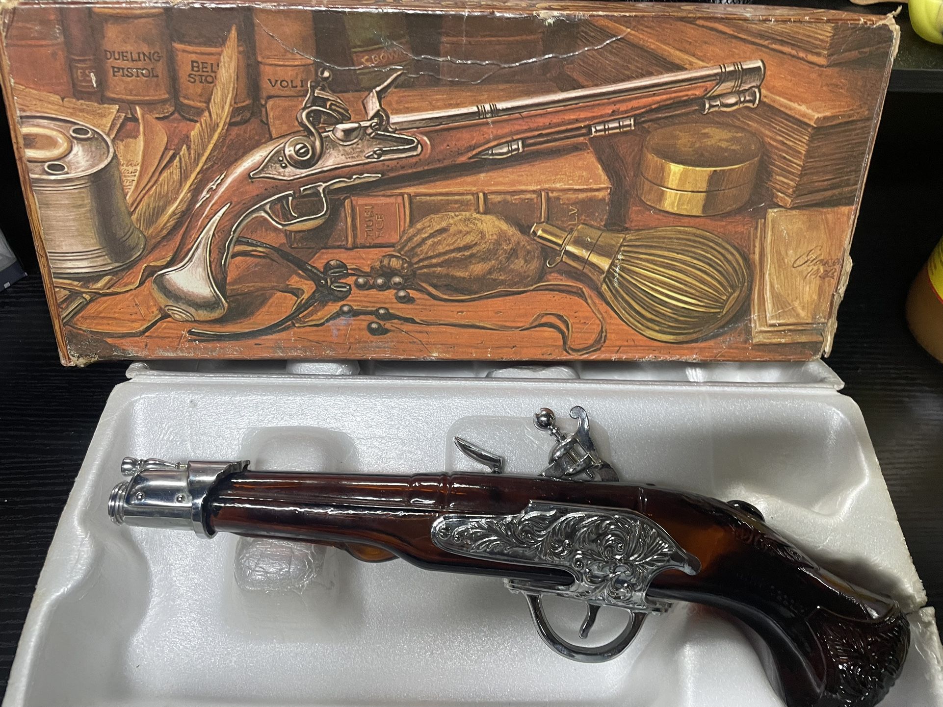 Vintage Avon Dueling Pistol 1760 Aftershave Decanter