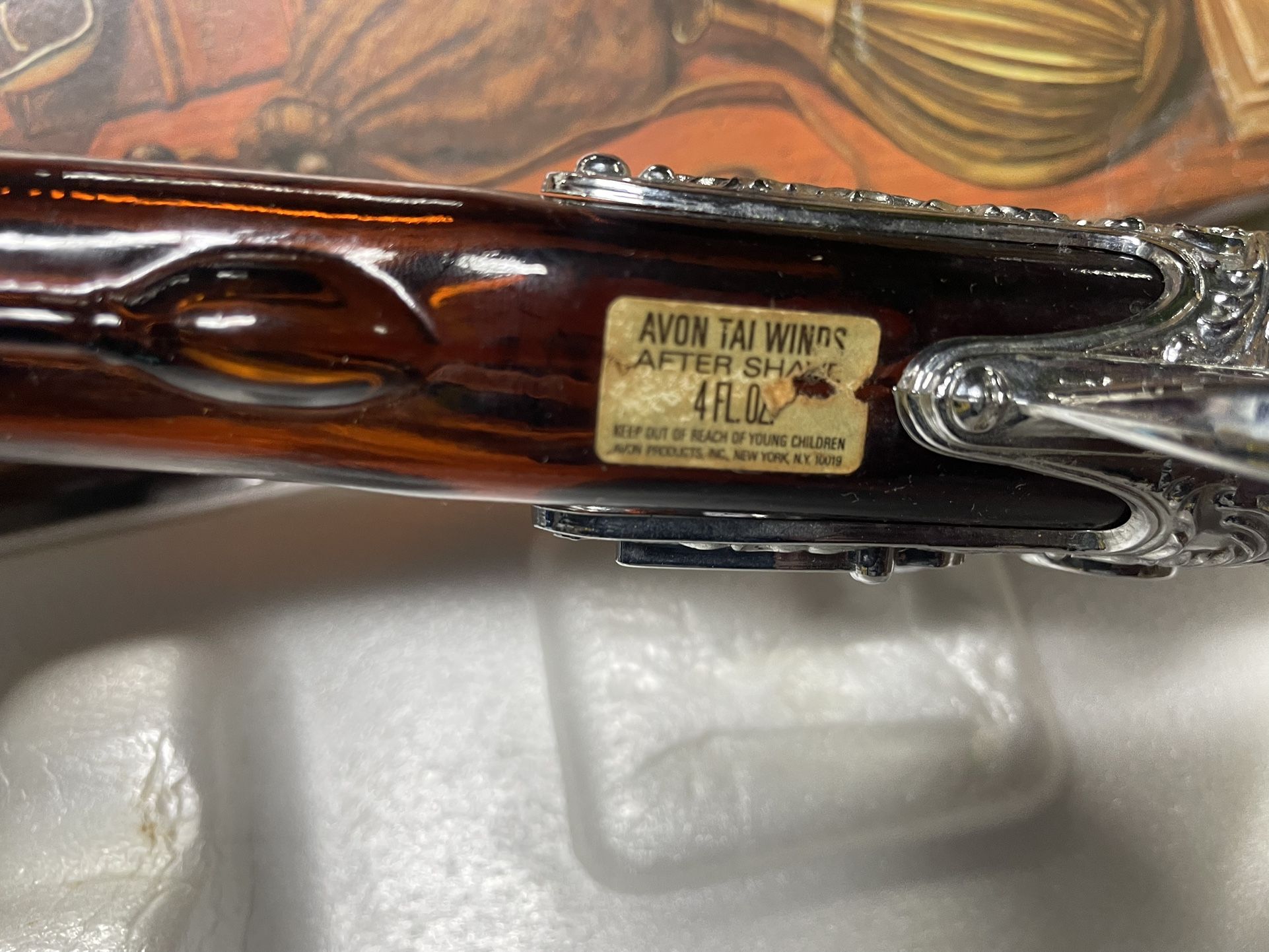 Vintage Avon Dueling Pistol 1760 Aftershave Decanter - photo 4