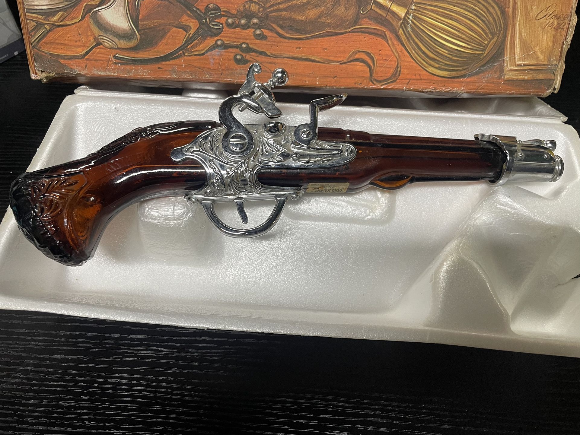 Vintage Avon Dueling Pistol 1760 Aftershave Decanter - photo 5