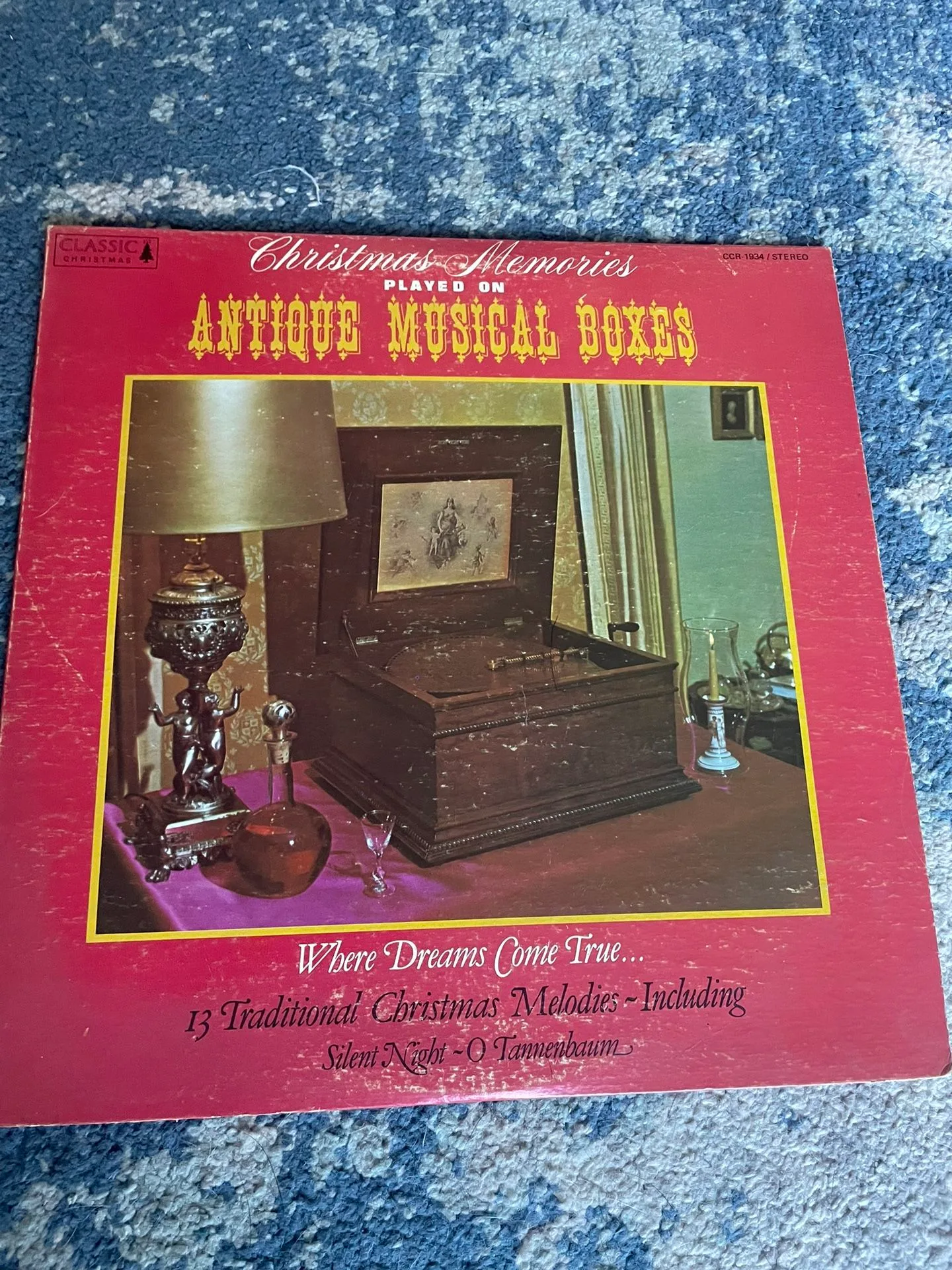 3 Vintage Christmas Vinyl Records - Music Box Favorites, Bells, - photo 4