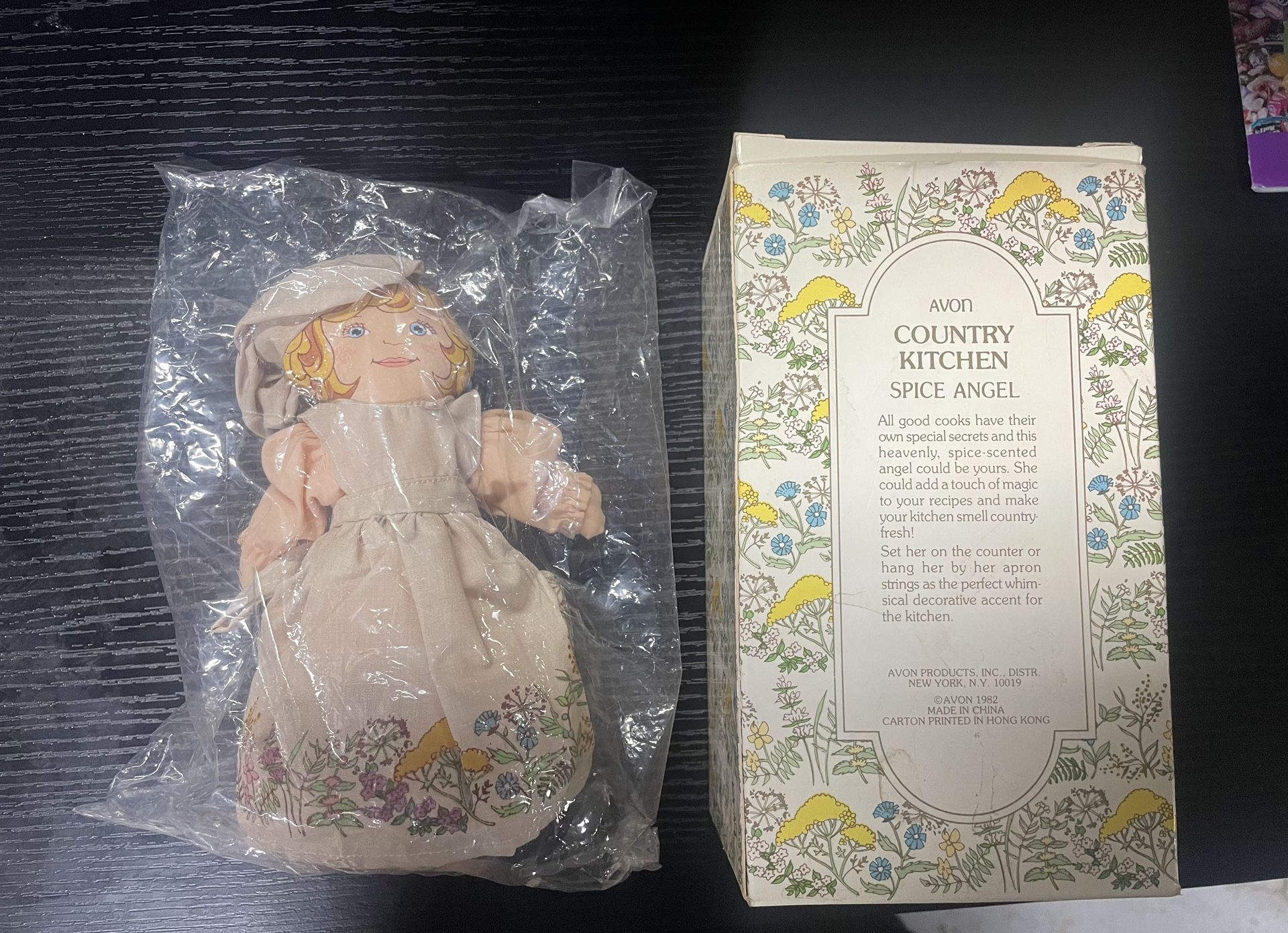 NEW Vintage Avon Country Kitchen Spice Angel 1982