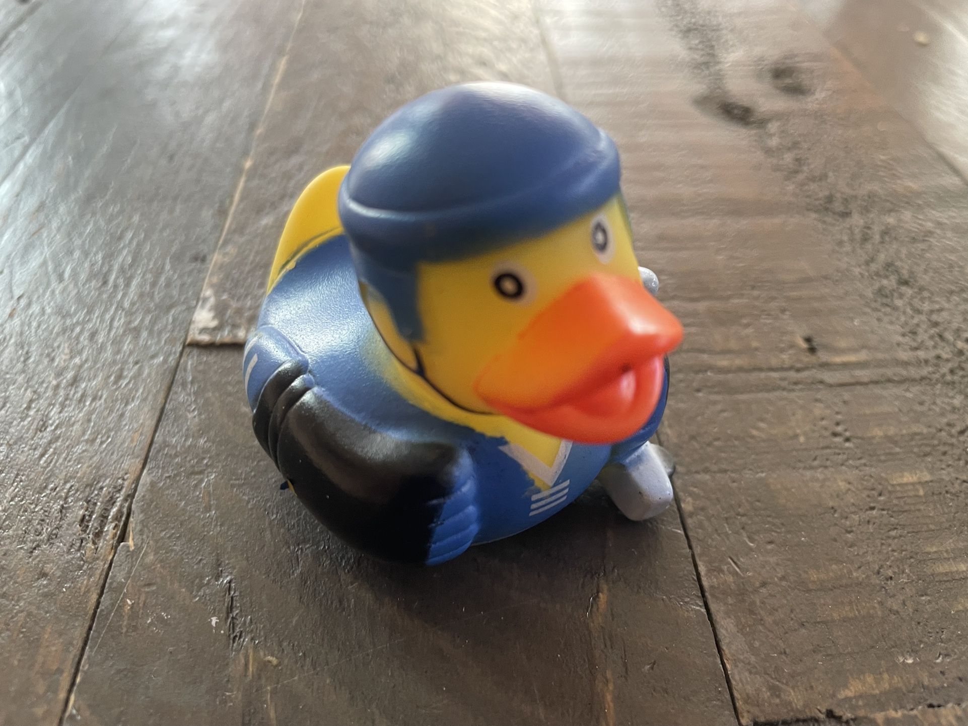 NEW - Hockey Squeaky Duck For Jeep, Work, Play, Bath - Blue