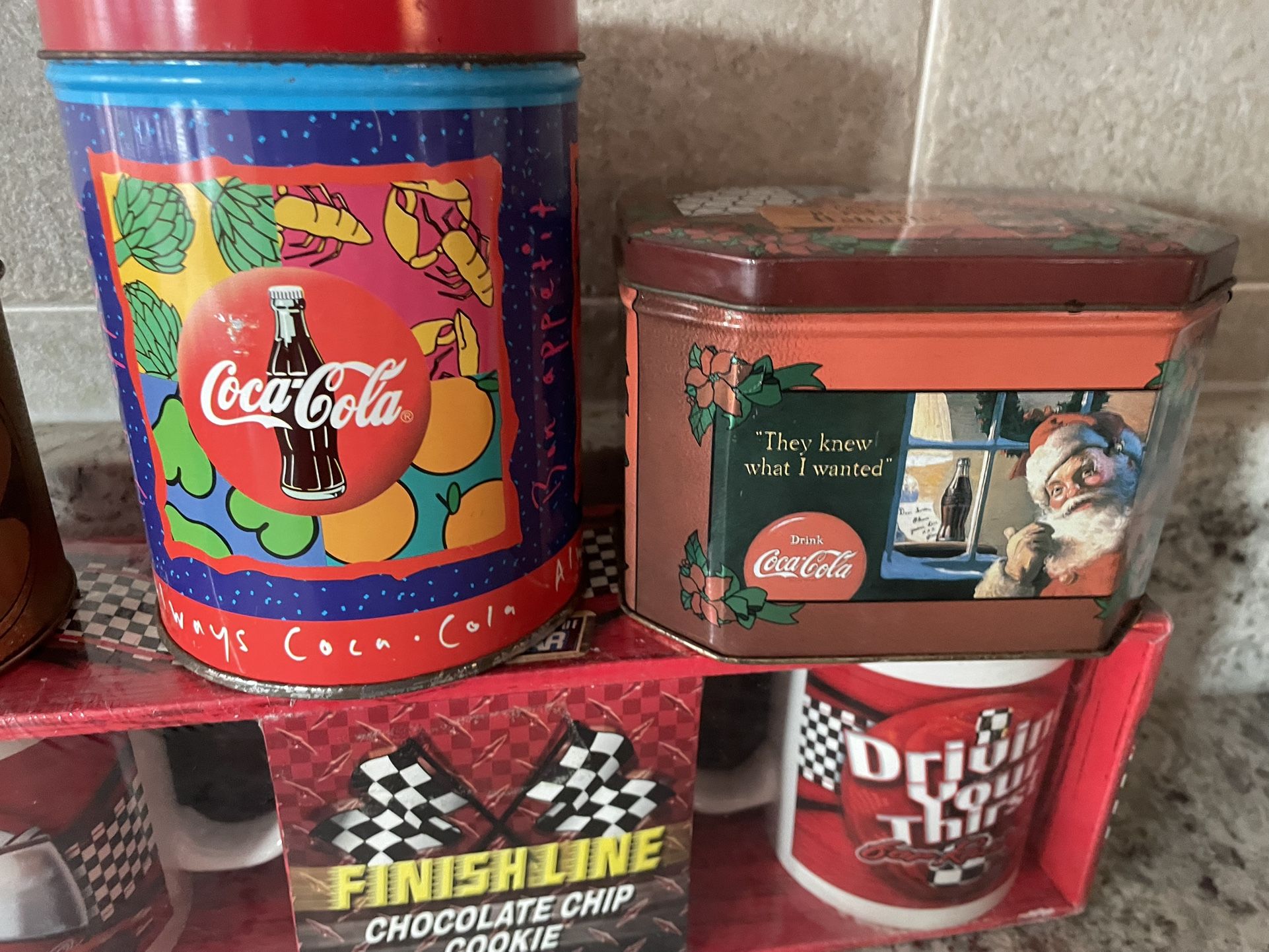 Coca-Cola Vintage Tins & Nascar Mug Set - photo 2