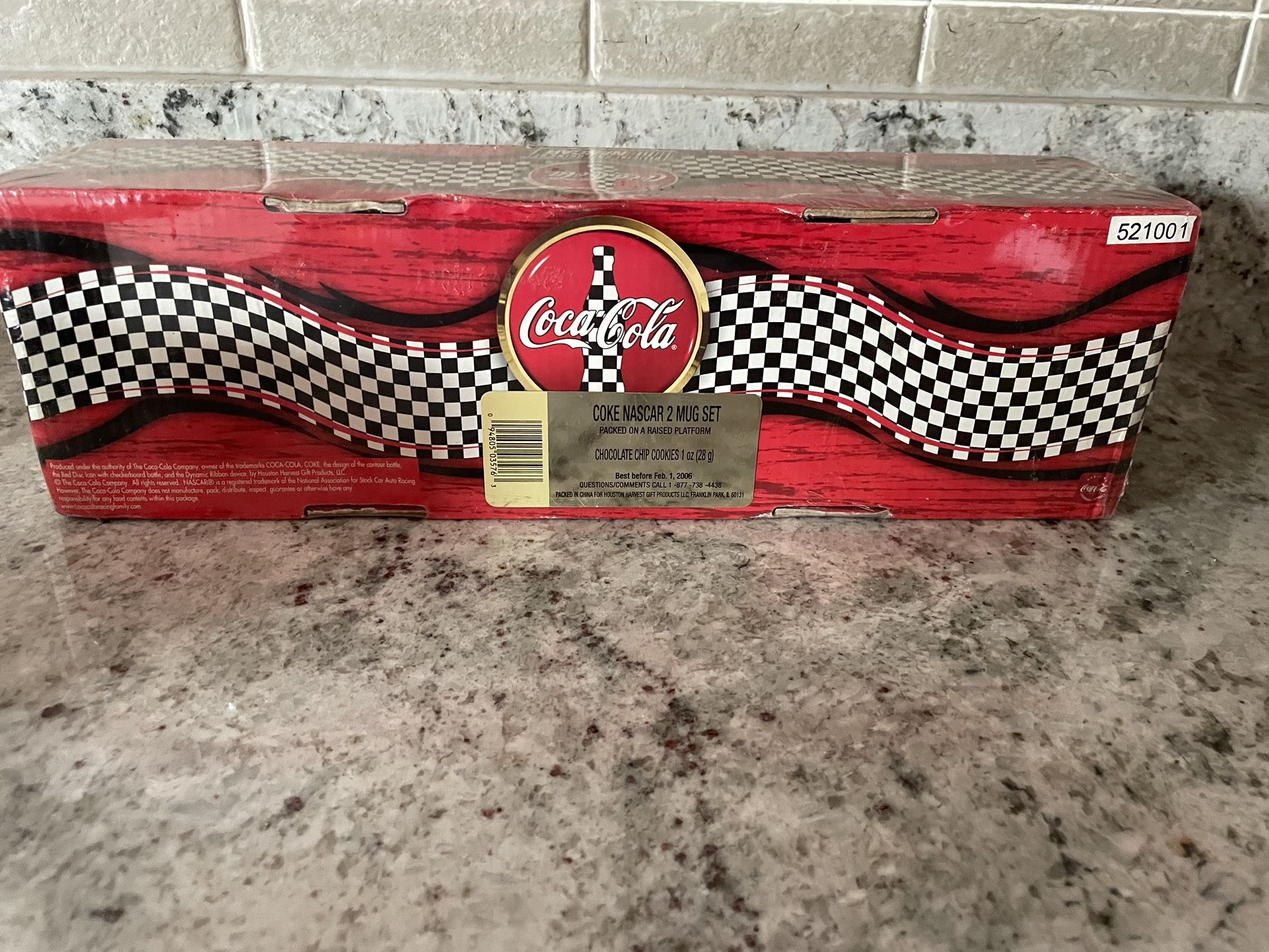 Coca-Cola Vintage Tins & Nascar Mug Set - photo 4