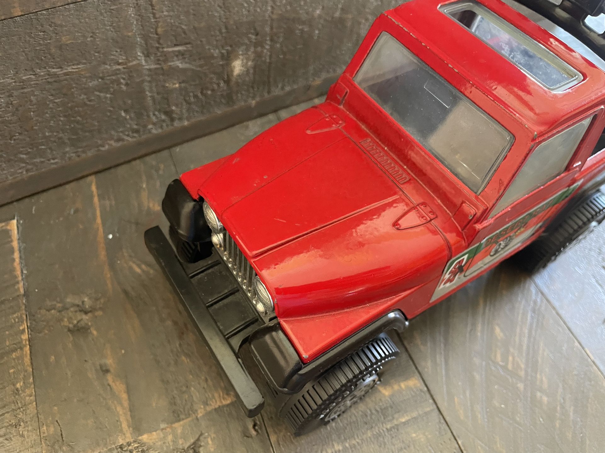Vintage Tootsie Toy Jeep Desert Rat 4X4 Toy - photo 2
