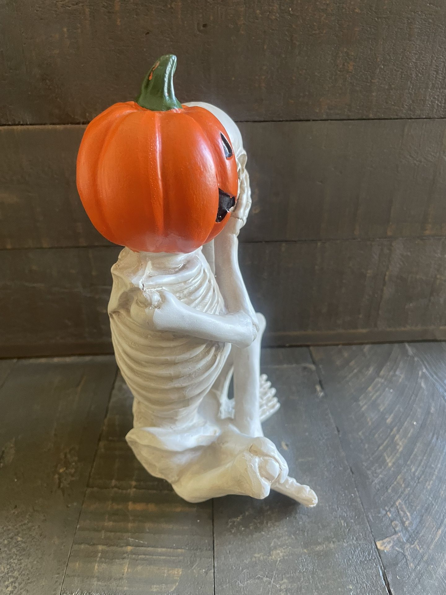 NEW - Halloween Pumpkin Skeleton Resin Figurine - photo 4