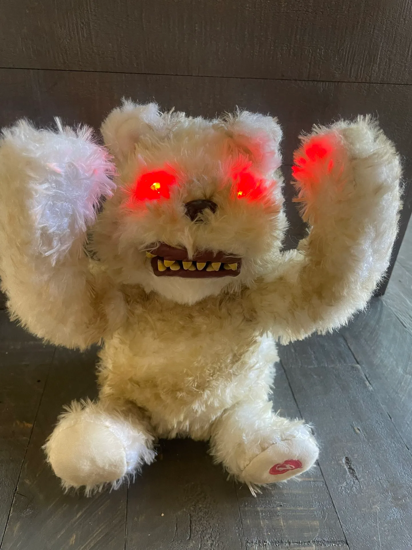 Animated Peek A Boo Scary Bear - Halloween