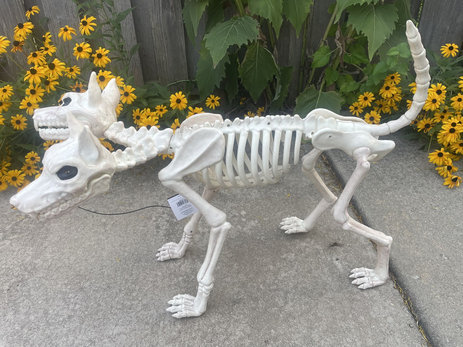 NEW - 2 Headed Animated Barking Dog With Moving Tail And Jaws - - photo 3