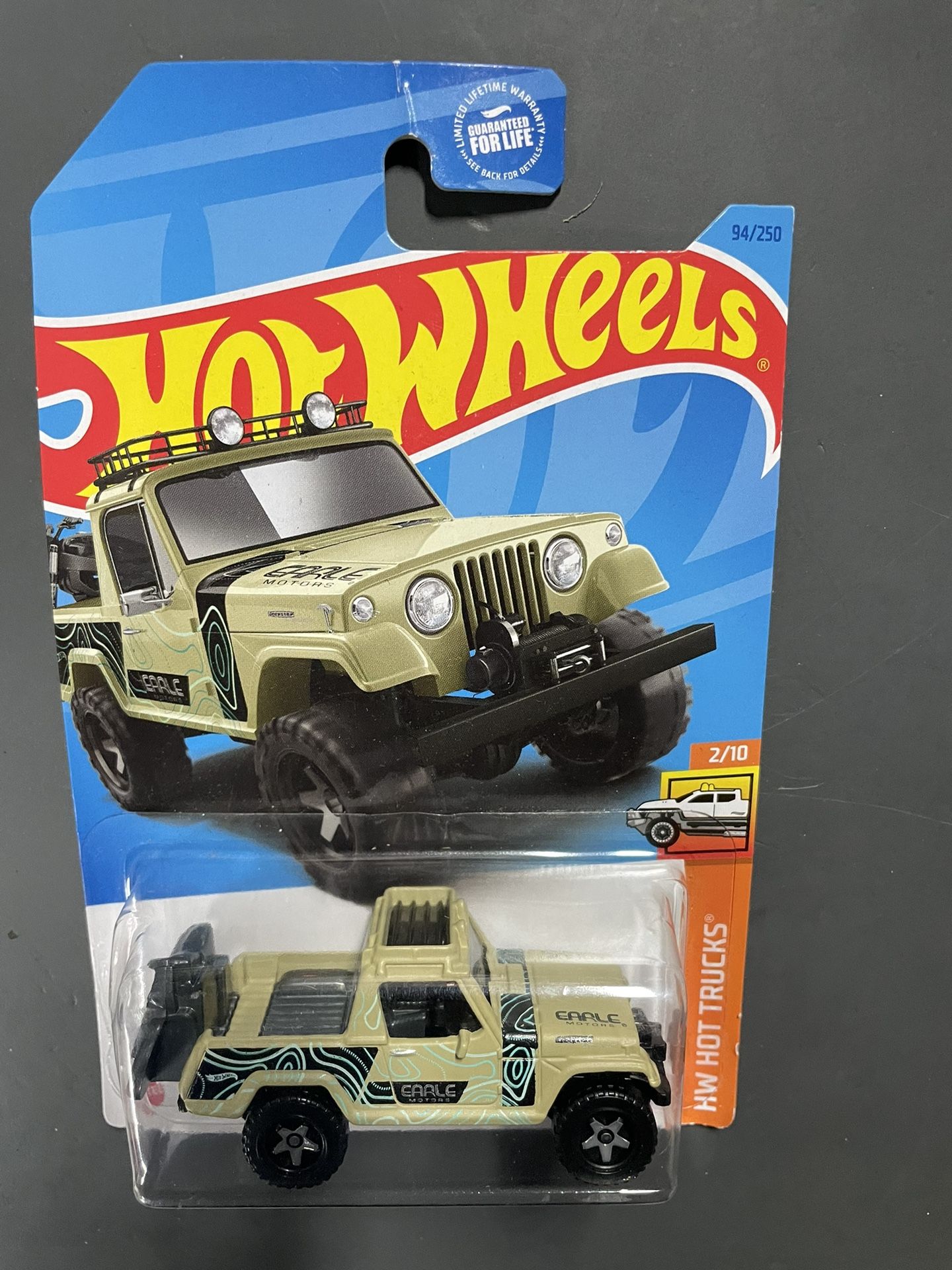 Hot Wheels '67 Jeepster Commando Diecast Vehicle