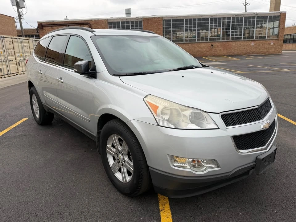 2012 Chevrolet Traverse LT AWD - photo 4
