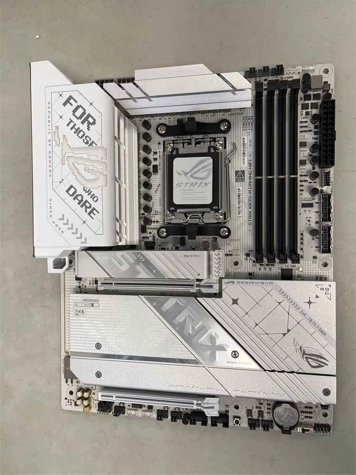 ASUS ROG Strix X870-A Motherboard - photo 4