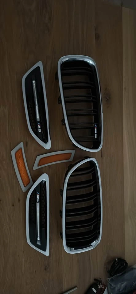 BMW M5 F10 Grille Side Grilles - photo 2