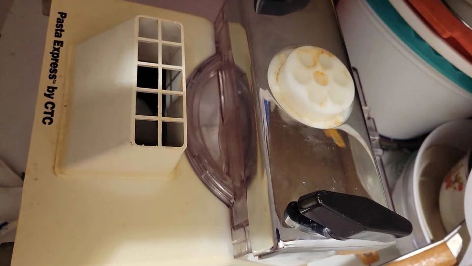 Electric Pasta Maker !! - photo 3