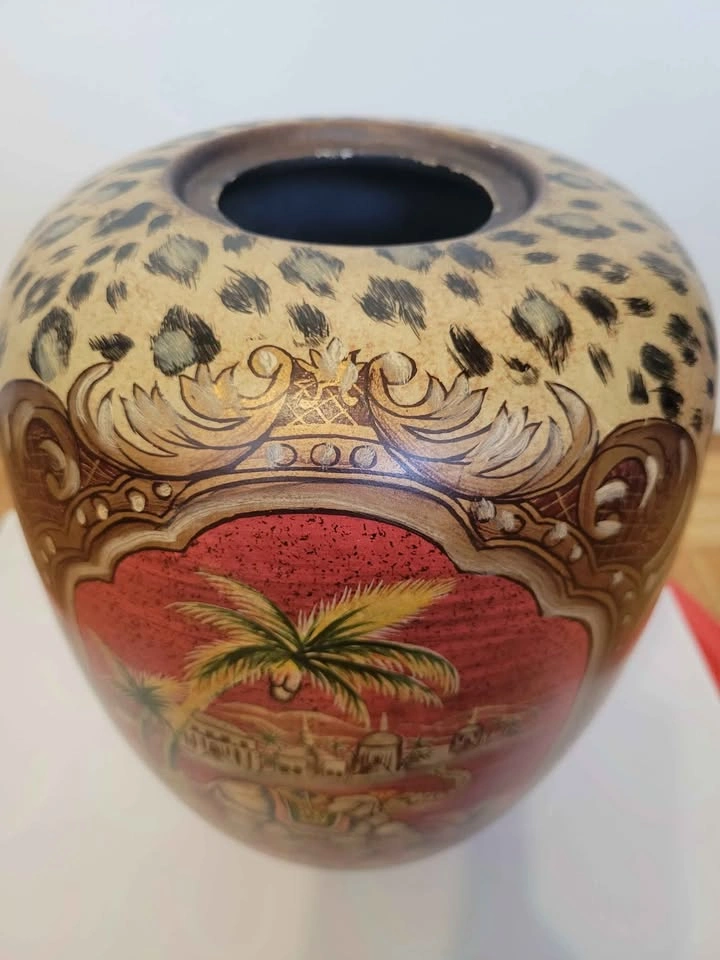 Ceramic Hand Painted Vase - photo 3