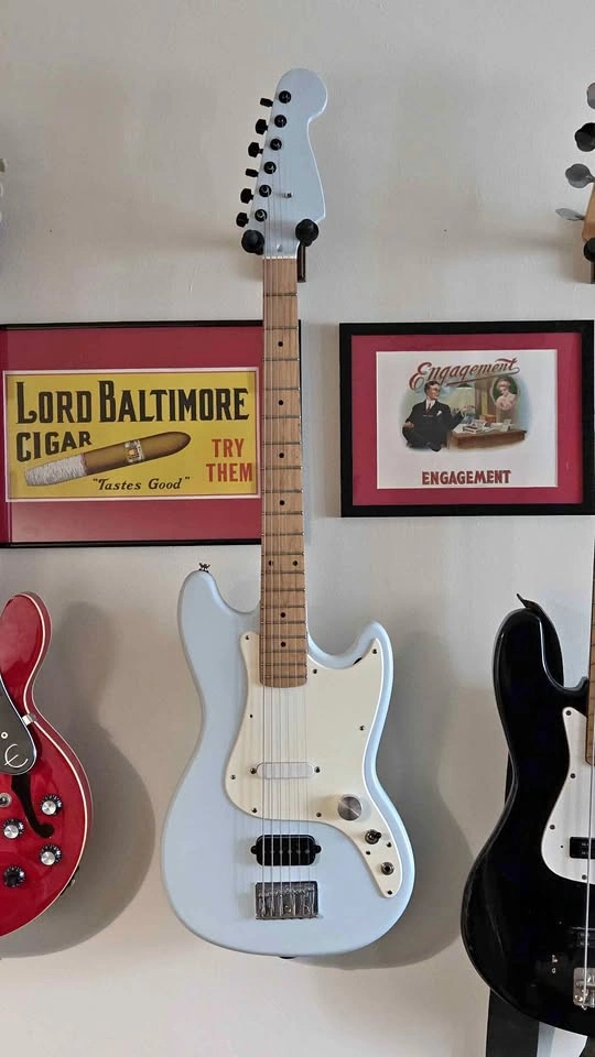 Bronco Bass baritone guitar unicorn thingy in surf blue