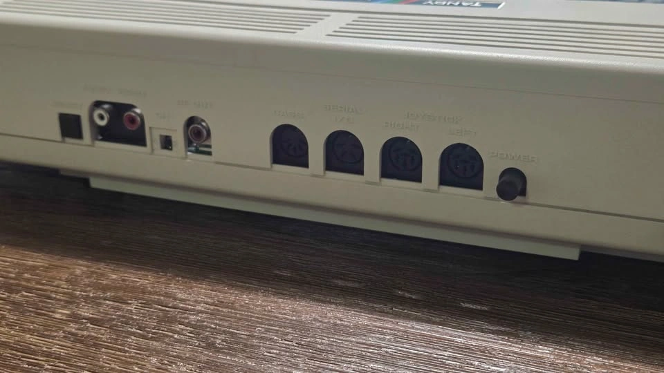 TRS-80 TANDY COLOUR COMPUTER 3 (COCO 3) w/ Programs - photo 4