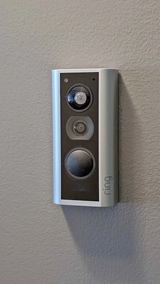 Ring Peephole Video Doorbell w/ battery