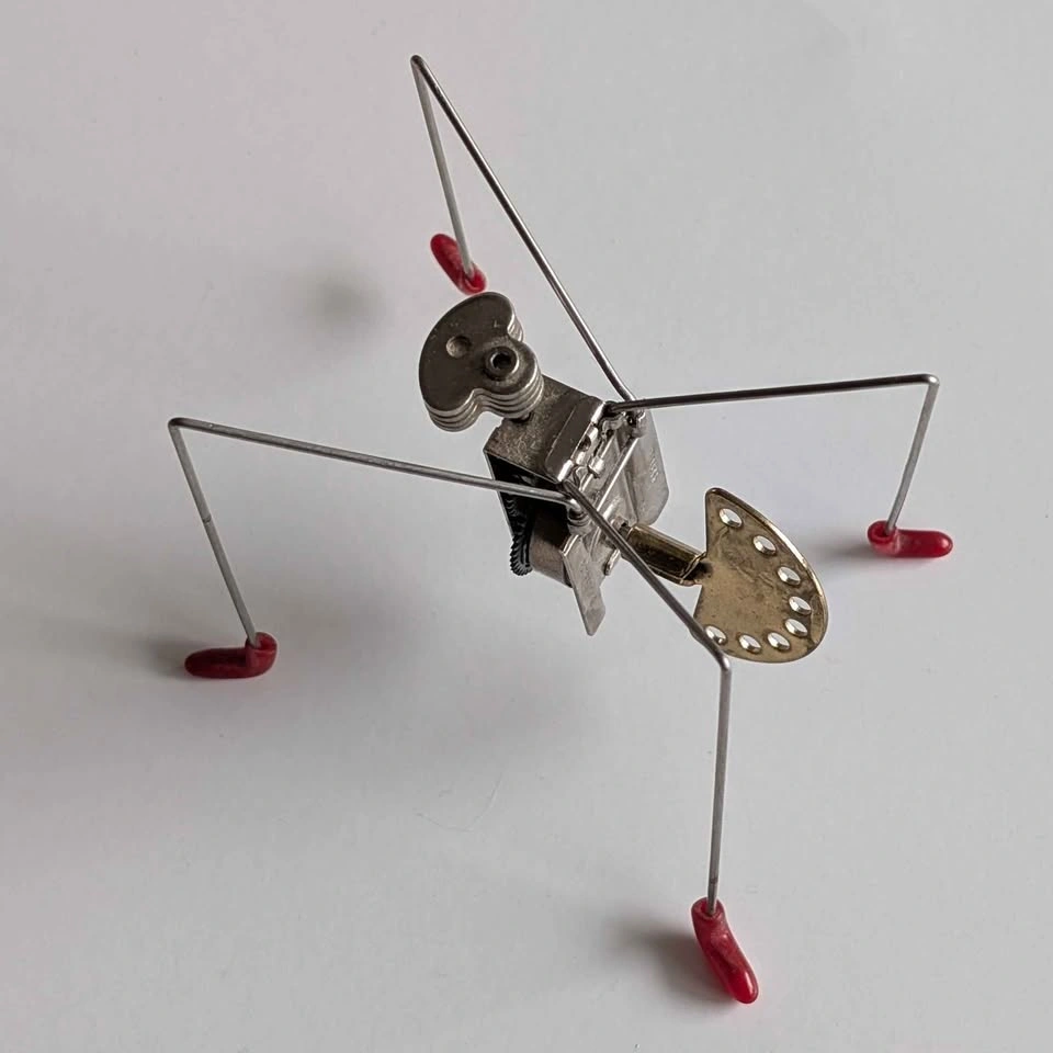 Kikkerland Wind up Robot Insects - Set of 4 - photo 5