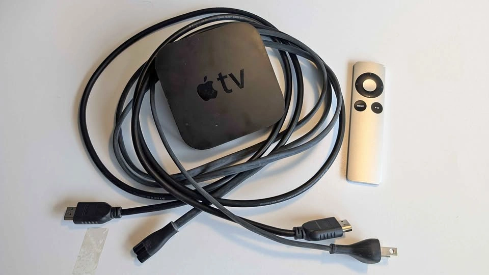 Apple TV 3rd Gen (A1469) w/ Remote + Cables