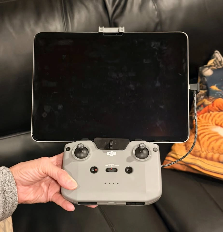 DJI RC 231 Remote Controller with Tablet Holder - photo 2
