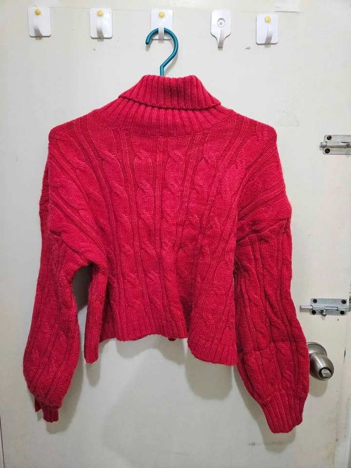 Red Knitted Cropped Balloon Sleeve Turtleneck Sweater - photo 2