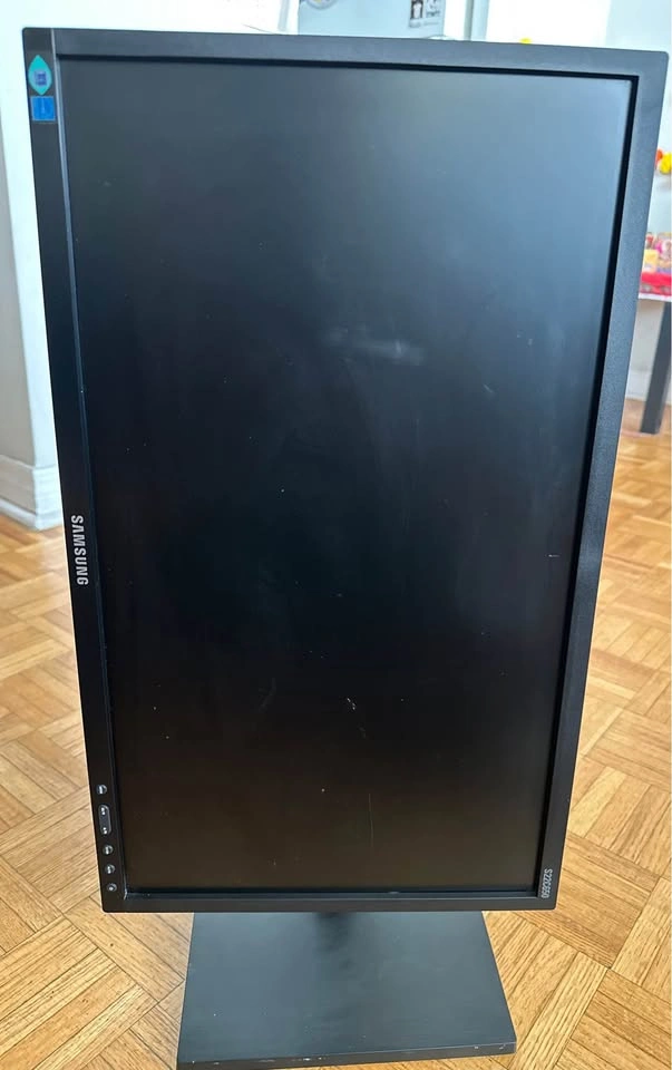 Samsung 22” Monitor (S22C650) – Great condition - photo 3