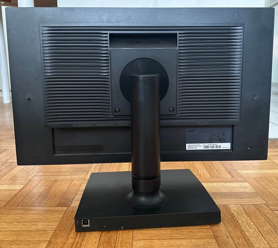 Samsung 22” Monitor (S22C650) – Great condition - photo 5
